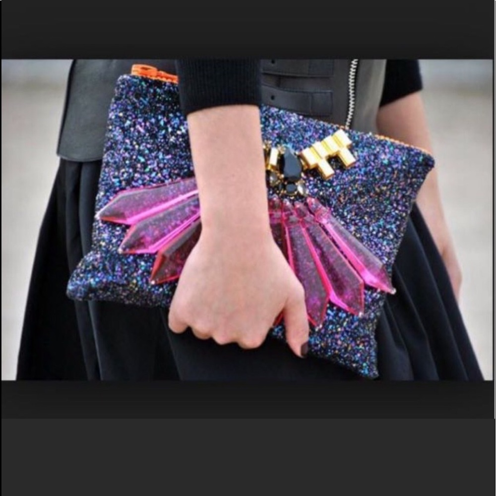 Embellished bag (MAWI)in color wine/red.